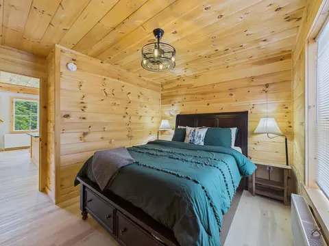 Bedroom - 5 Forest Ln, Rangeley, ME 04970 photo 2 of 9