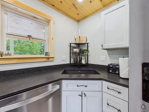 Kitchen - 5 Forest Ln, Rangeley, ME 04970 photo 6 of 7