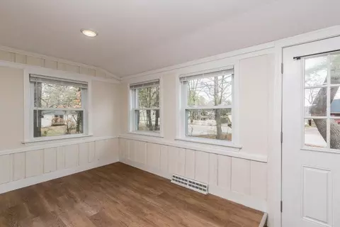 Entry Way - 47 Anglers Rd, Windham, ME 04062 photo 4 of 6
