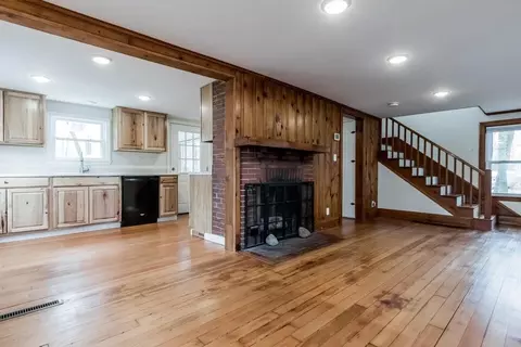 Living - 47 Anglers Rd, Windham, ME 04062 photo 2 of 7
