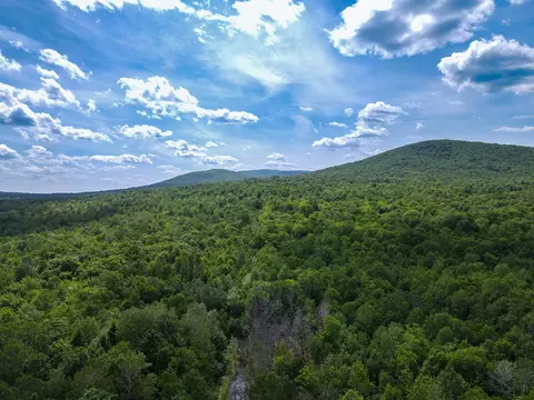 7 Hennessey Road, Industry, ME 04938