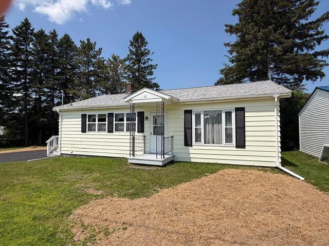 10 Macarthur Ave, Caribou, ME 04736