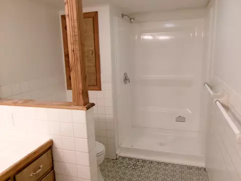 Bath - 92 Cumberland St, Cornish, ME 04020 photo 2 of 4