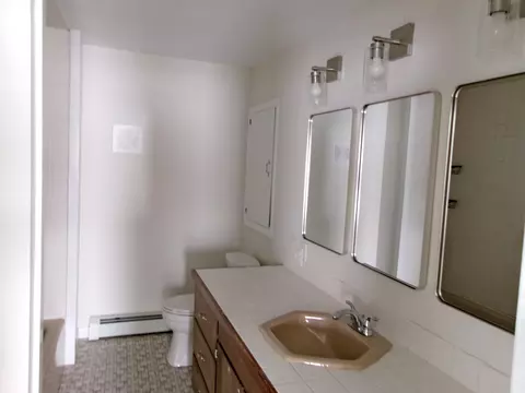 Bath - 92 Cumberland St, Cornish, ME 04020 photo 1 of 4
