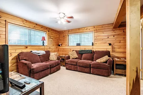 Living - 33 Spear Ave, Windham, ME 04062 photo 2 of 4