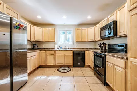Kitchen - 33 Spear Ave, Windham, ME 04062 photo 2 of 4
