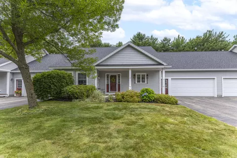 19 Mackworth Ln #19, Cumberland, ME 04021