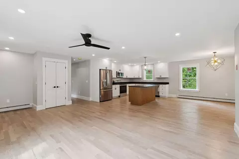 Living - 127 Bond Brook Rd, Augusta, ME 04330 photo 4 of 6