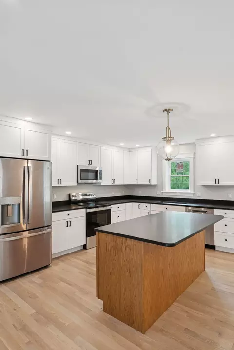 Kitchen - 127 Bond Brook Rd, Augusta, ME 04330 photo 3 of 5