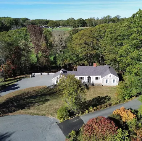 10 Pheasant Hill Rd, Cape Elizabeth, ME 04107
