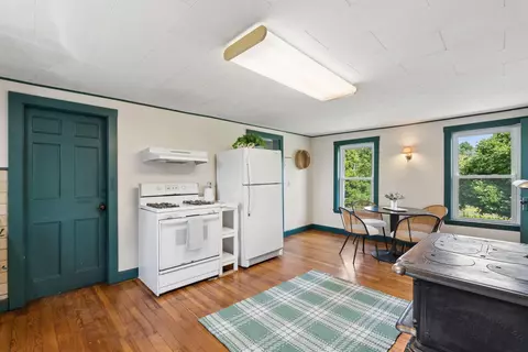Kitchen - 305 Windham Center Rd, Windham, ME 04062 photo 1 of 6