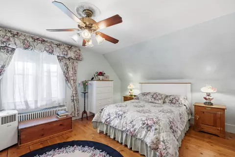 Bedroom - 45 Maple St, Warren, ME 04864 photo 1 of 9