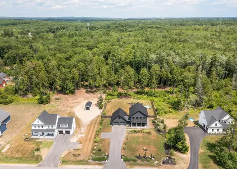 View/Area - 14 Oliver Ln, Gorham, ME 04038 photo 2 of 10