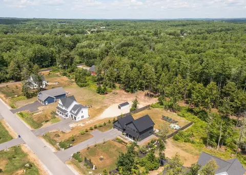View/Area - 14 Oliver Ln, Gorham, ME 04038 photo 3 of 10