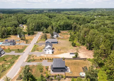 View/Area - 14 Oliver Ln, Gorham, ME 04038 photo 4 of 10