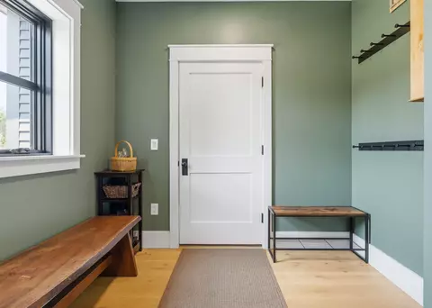 Entry Way - 14 Oliver Ln, Gorham, ME 04038 photo 2 of 3