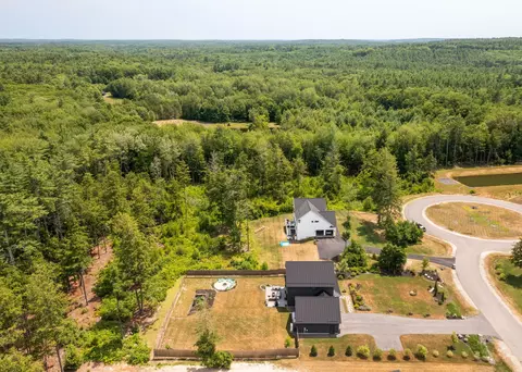 View/Area - 14 Oliver Ln, Gorham, ME 04038 photo 8 of 10