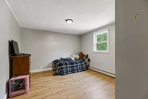 Bedroom - 211 Dinsmore Rd, Sidney, ME 04330 photo 7 of 8