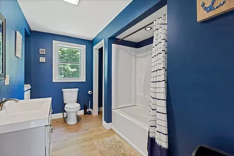 Bath - 211 Dinsmore Rd, Sidney, ME 04330 photo 1 of 3