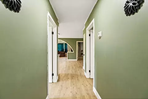 Entry Way - 211 Dinsmore Rd, Sidney, ME 04330 photo 2 of 4