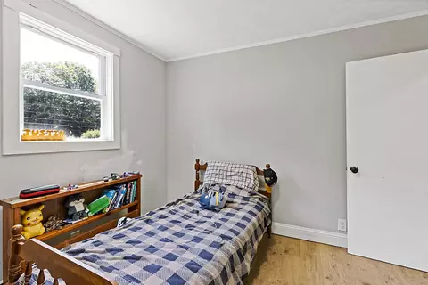 Bedroom - 211 Dinsmore Rd, Sidney, ME 04330 photo 6 of 8
