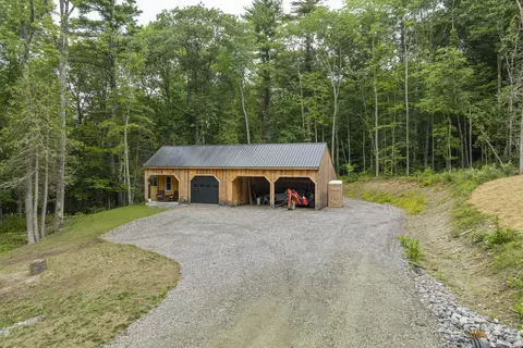 Exterior - 886 Middle Rd, Dresden, ME 04342 photo 4 of 7