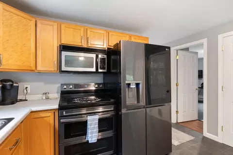 Kitchen - 11 Bruschi Rd, Windham, ME 04062 photo 4 of 4