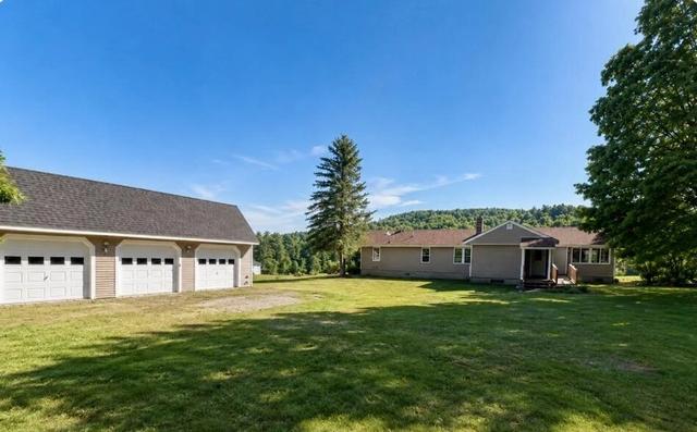34 Cricket Ln, Sebago, ME 04029