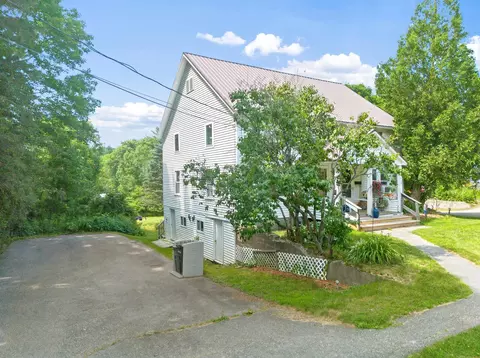 Exterior - 516 Riverside Dr, Augusta, ME 04330 photo 2 of 8