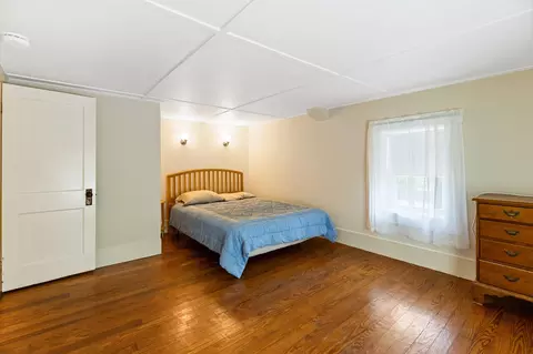 Bedroom - 516 Riverside Dr, Augusta, ME 04330 photo 5 of 9