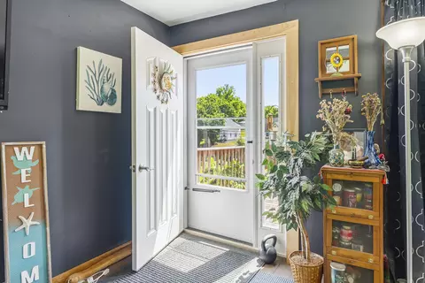 Entry Way - 46 Windsor St, Randolph, ME 04346 photo 2 of 5