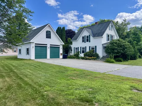 1079 Turner St, Auburn, ME 04210