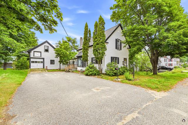 66 High St, Paris, ME 04281