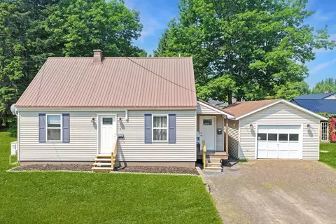 6 Vesta Dr, Caribou, ME 04736