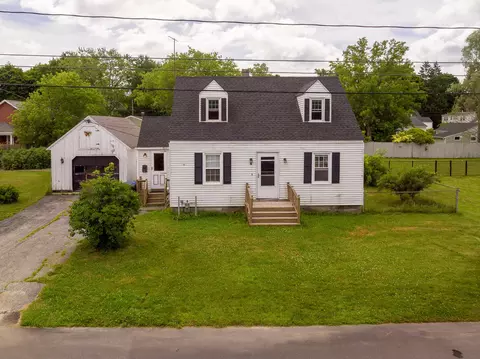 38 Bonnybriar Rd, South Portland, ME 04106
