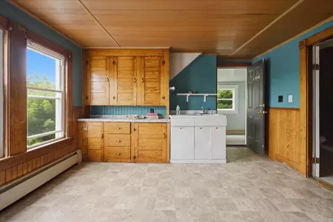 Entry Way - 4 Sherwin St, Waterville, ME 04901 photo 6 of 9
