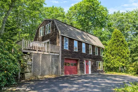 6 Abenaki Rd, Boothbay Harbor, ME 04538