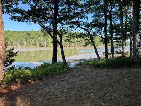 00 Pine Tree Ln, Boothbay, ME 04537