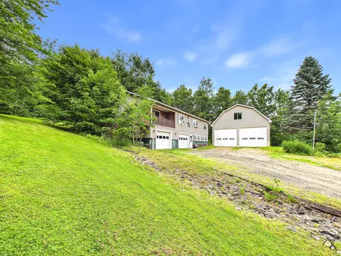 442 Isthmus Rd, Rumford, ME 04276