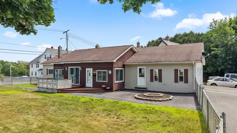 39 Front St, Old Town, ME 04468