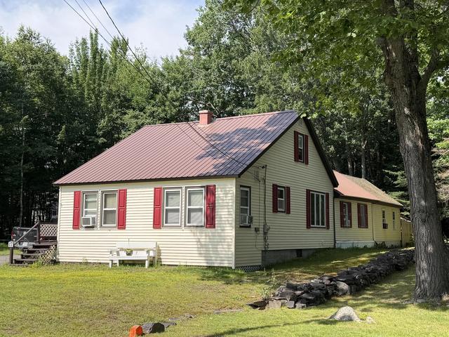 17 Oliver Rd, Greenville, ME 04441