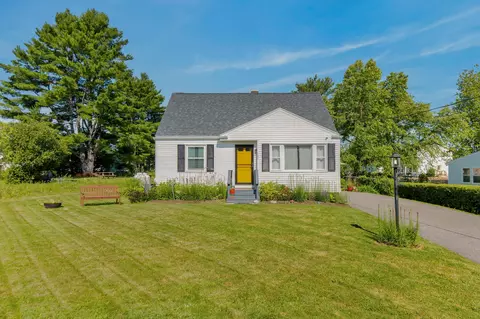 147 Rowe Ave, Portland, ME 04102