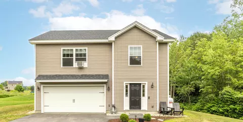33 Gray Rd, Cumberland, ME 04021