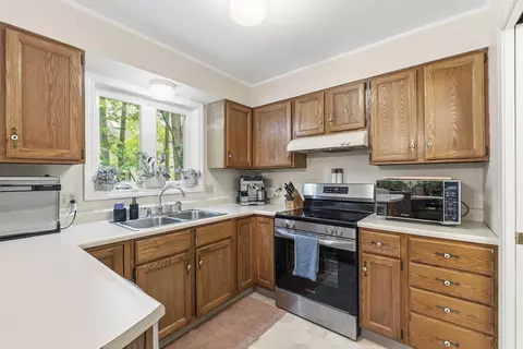 Kitchen - 62 Pine Hill Dr #62, Bath, ME 04530 photo 2 of 4