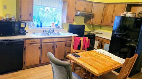 Kitchen - 14 New York St, Millinocket, ME 04462 photo 1 of 3