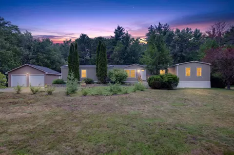 396 Alfred Rd, Kennebunk, ME 04043