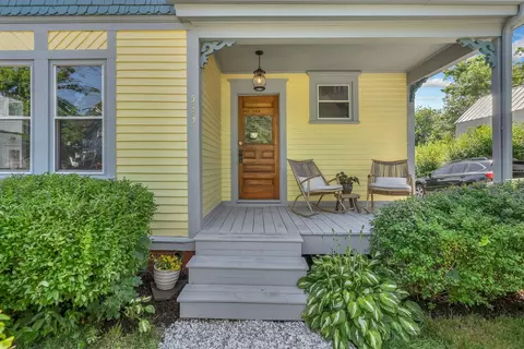 Exterior - 533 High St, Bath, ME 04530 photo 2 of 14