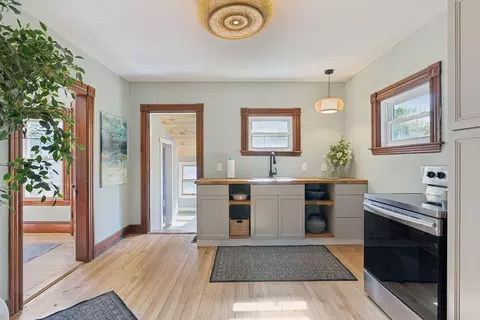 Entry Way - 533 High St, Bath, ME 04530 photo 4 of 9