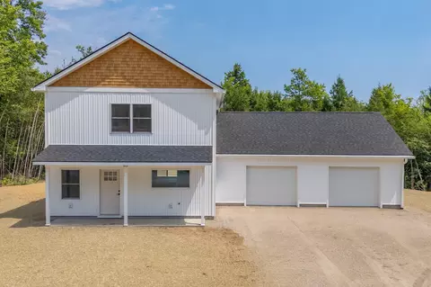 63 Mcgrath Pond Loop Rd, Belgrade, ME 04917