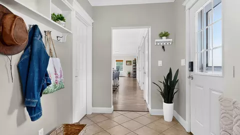 Entry Way - 16 Apple Ln, Gorham, ME 04038 photo 4 of 10